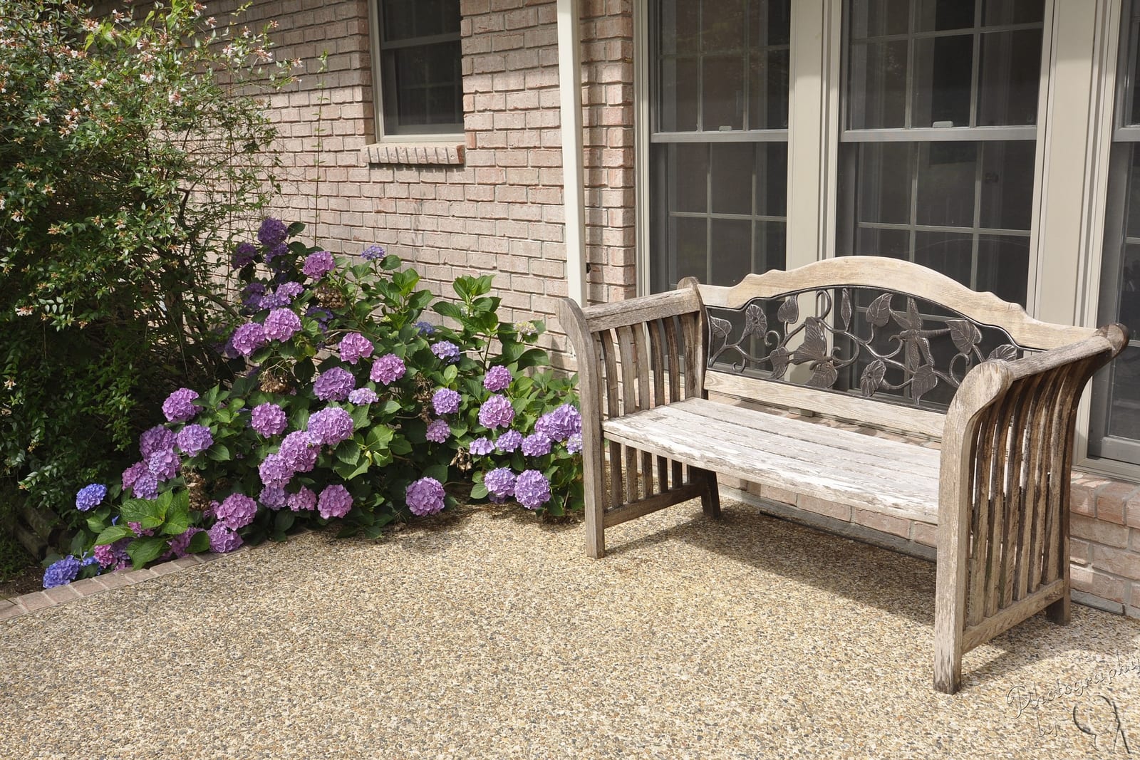 Planted border seating